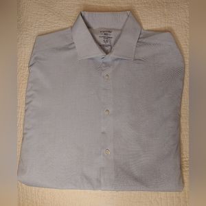 Men's fitted button down dress/casual shirt
